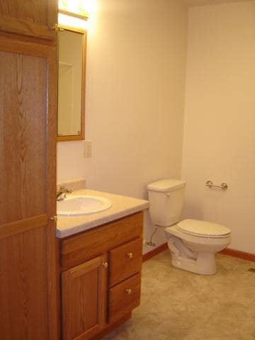 Building Photo - 1013 E Monowau St Unit 4