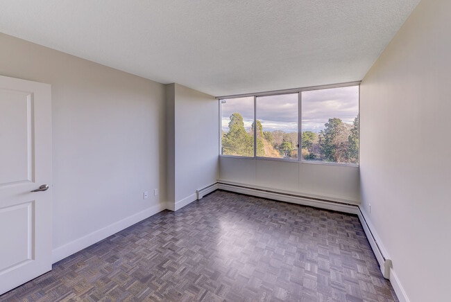 350 & 360 Douglas Street