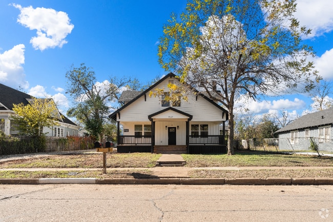 Building Photo - 1620 N 15th St Rental
