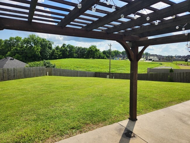 2607 Whispering Woods Ct