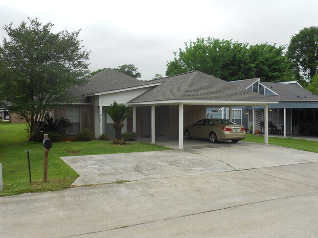 Photo - 1317 Harwich Dr