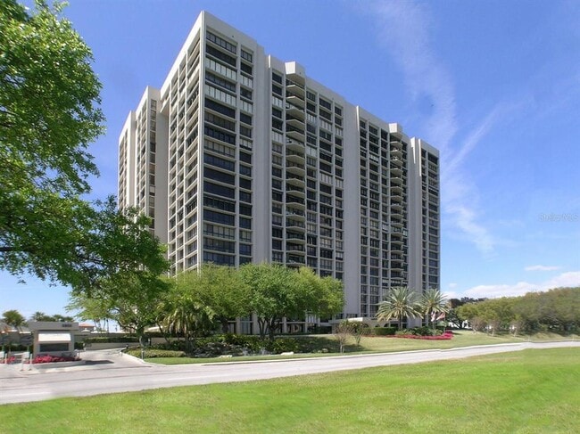 Building Photo - 3301 Bayshore Blvd Unit 505C