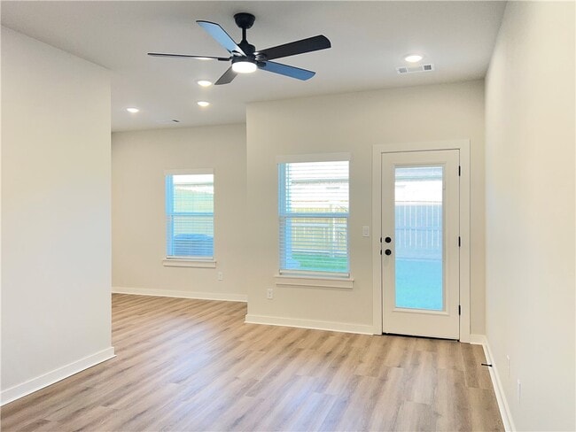 Photo - 1715 Cuppett Cir