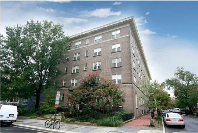 Photo - 1916 17th St NW Unit 4