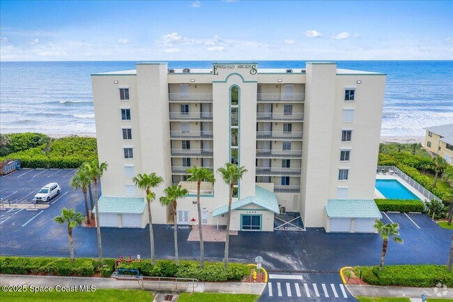 Building Photo - 1405 Jimmy Buffett Mem Hwy Unit 401 Rental