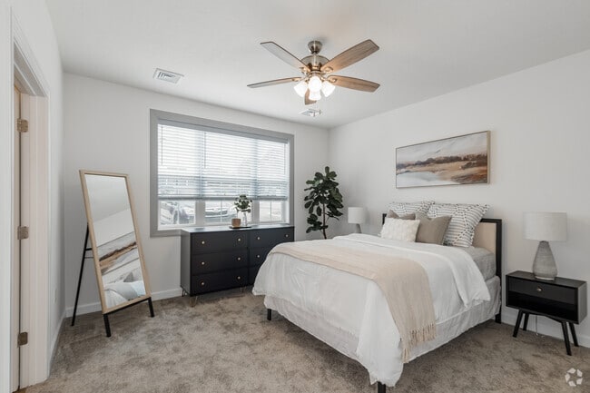 2BR, 2BA - 1,130SF