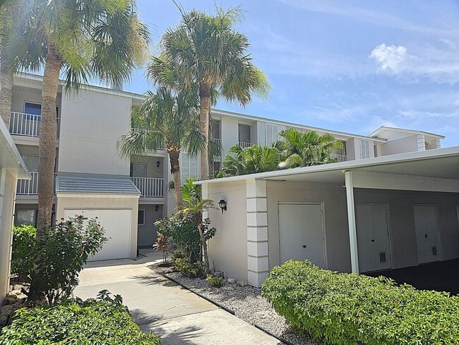 Photo - Gorgeous Seasonal Short-Term 2 Bedroom 2 Bathroom 2nd Floor Condo with Golf Transfer at Farmingto... Unit 424 Bld 22