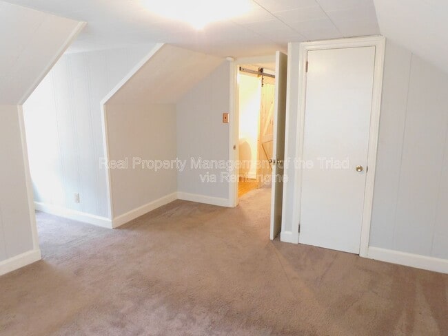 Photo - 3713 N Cherry St