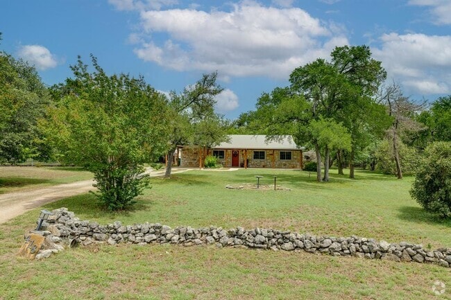 Building Photo - 418 Grand Prairie Cir Rental