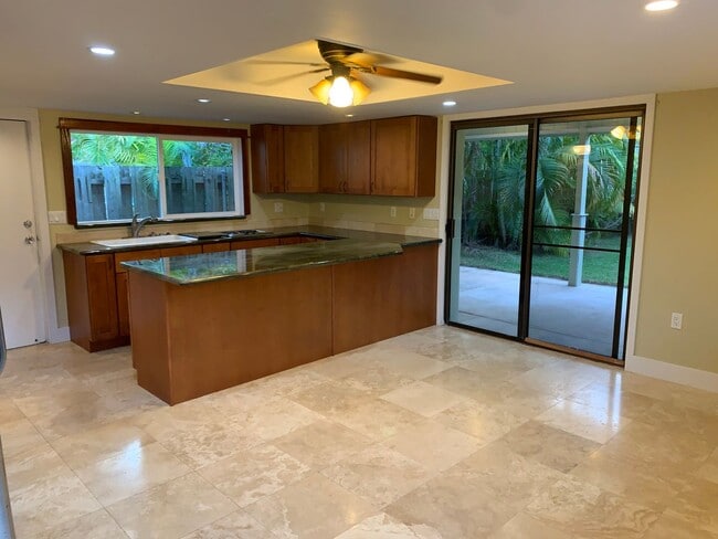 Photo - Kailua- Charming 1 bedroom, 1 bathroom cottage 2 blocks from the beach