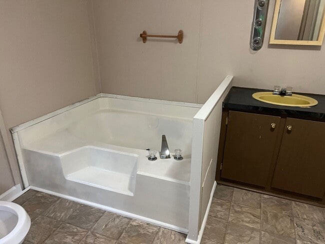 Photo - Singlewide Mobile Home in Pinetops