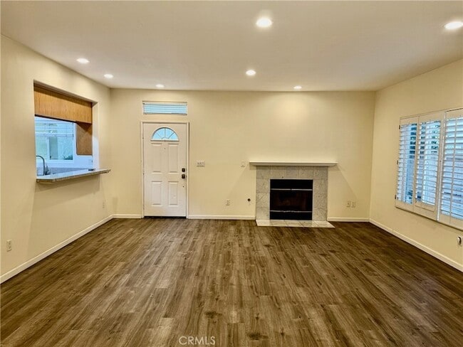 Photo - 18930 Sherman Way