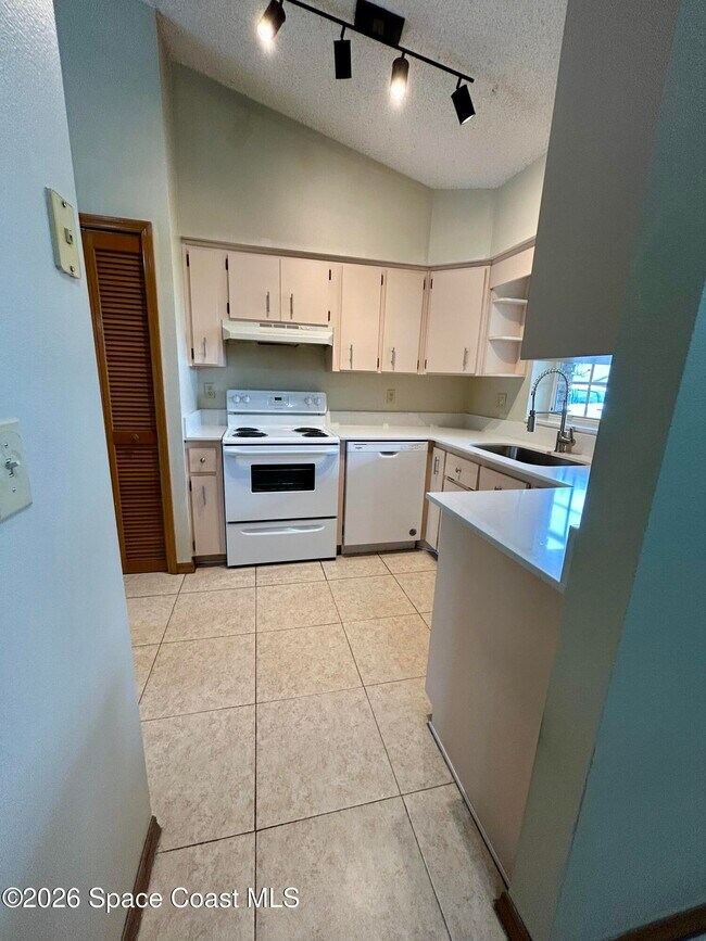 Photo - 63 Ivy Ln