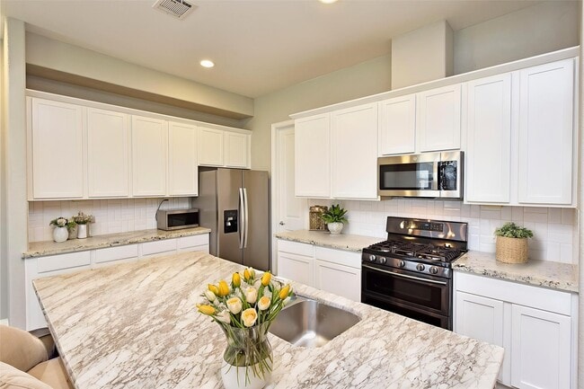 Photo - 5502 Camaguey St