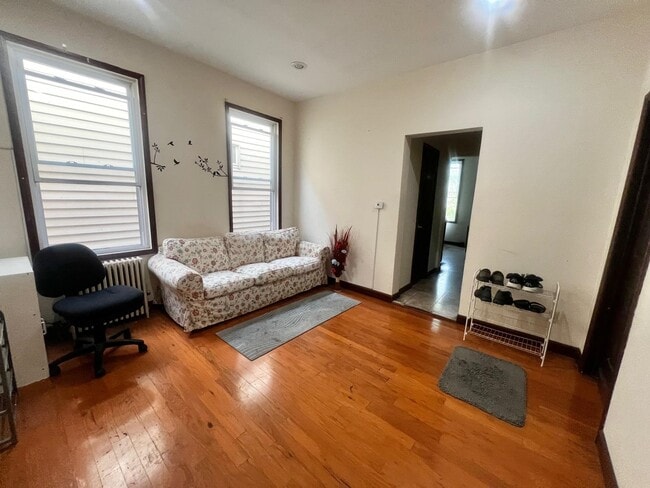 Photo - 213 Beacon Ave Unidad 2