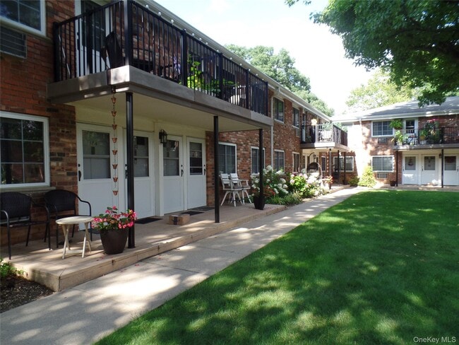 Building Photo - 178 Jervis Ave Unit 178