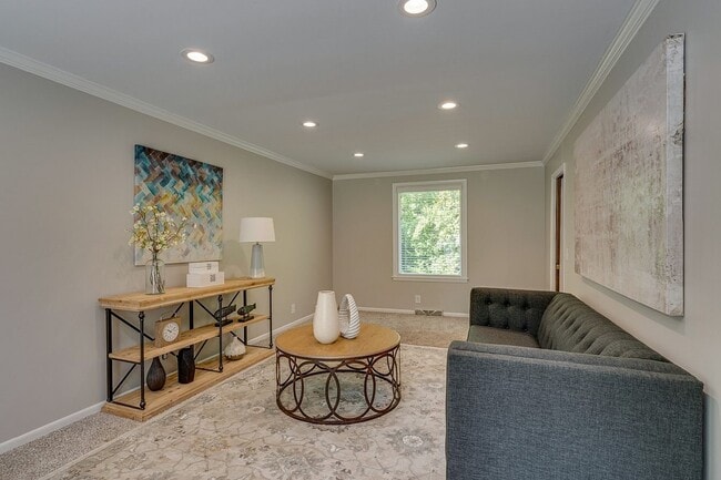 Photo - 8013 Warner Rd