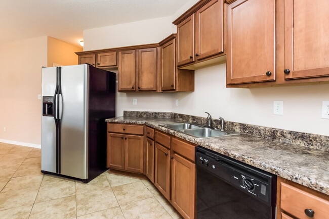 Photo - 5774 Bedford Loop E