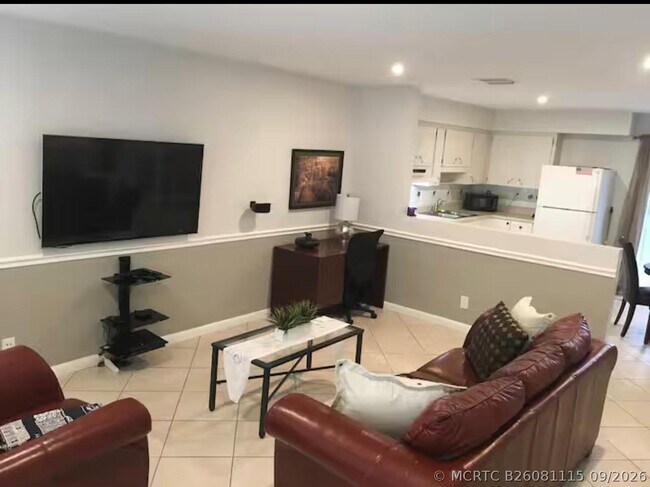 5712 NE 17th Terrace