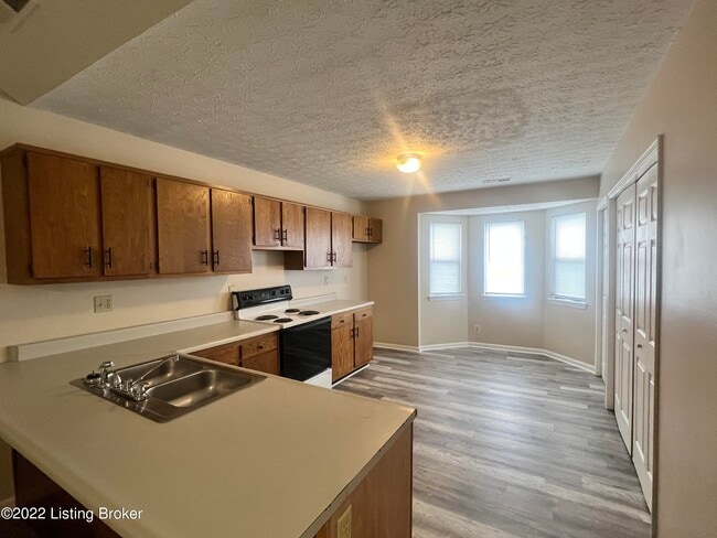8514 Roseborough Rd