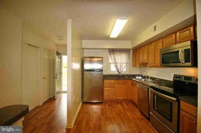 38 Barclay Ct