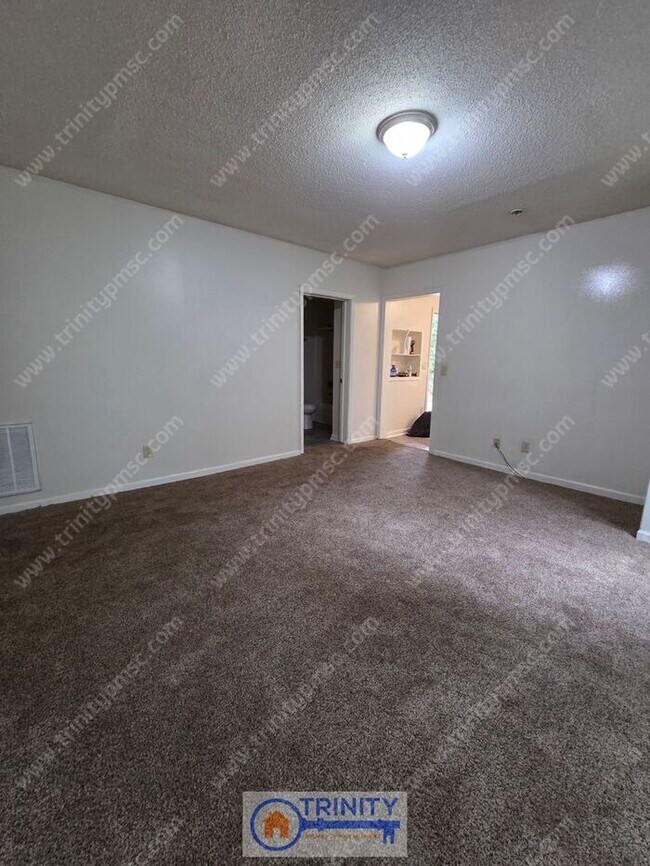 Photo - Ready and waiting for you! Available NOW!