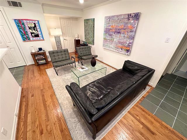 Photo - 4222 Newton Ave Unit 103