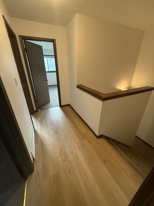 Photo - 3915 Southlawn Rd