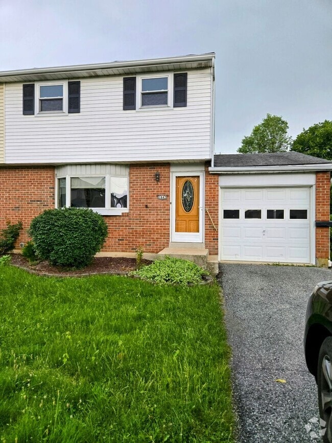 Building Photo - 1642 Whitehall Ave Rental