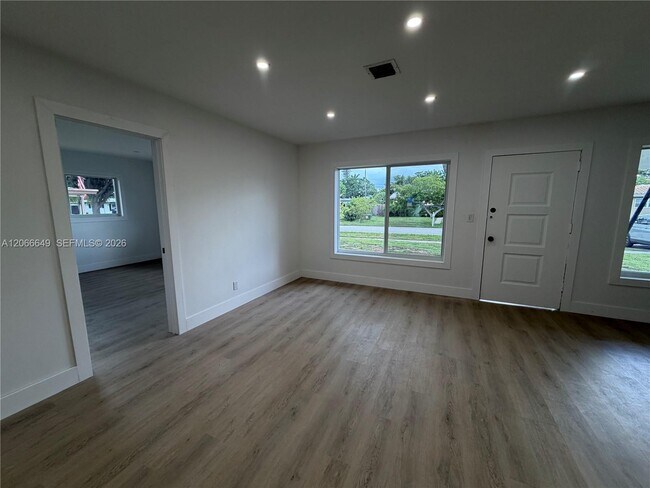 838 Fairway Dr