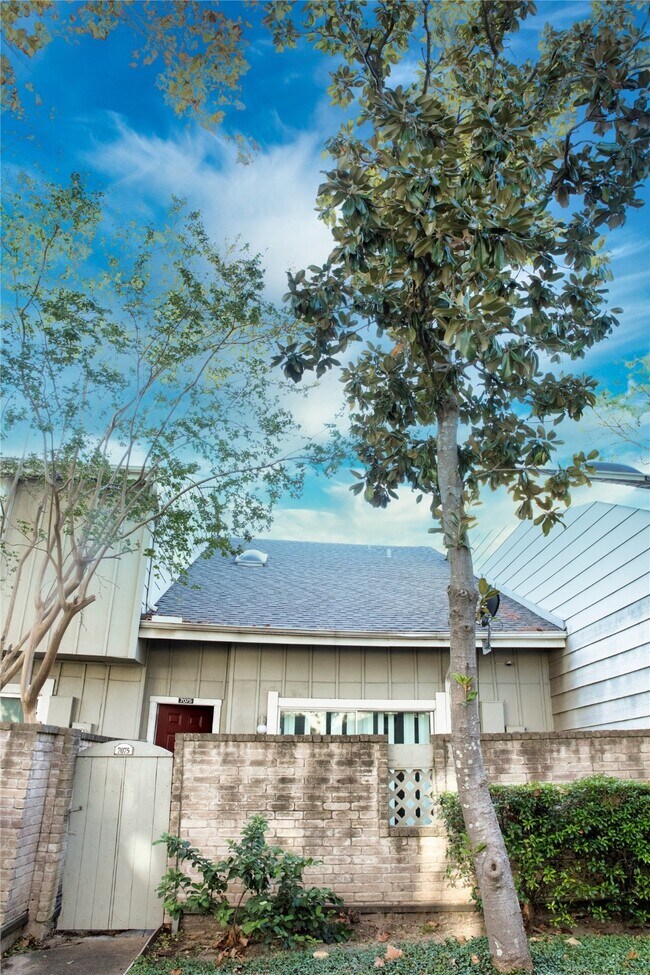 Photo - 7075 Greenway Chase St