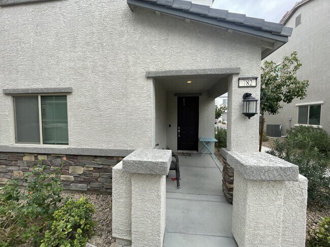 Photo - Gorgeous 3br/2.5ba in Gated Community!