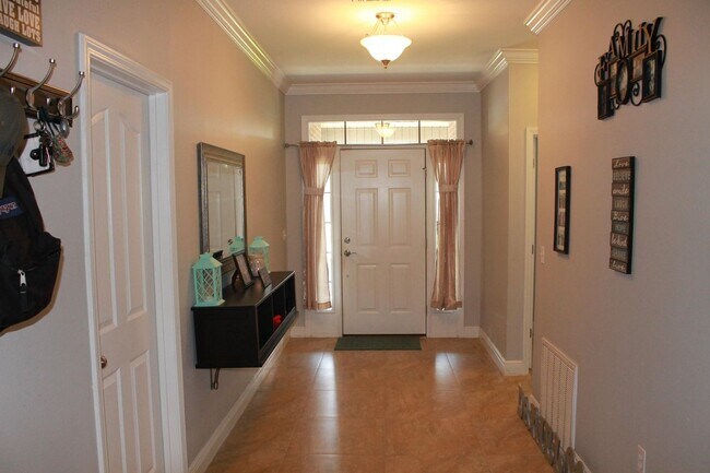 Photo - 723 Lime Ln