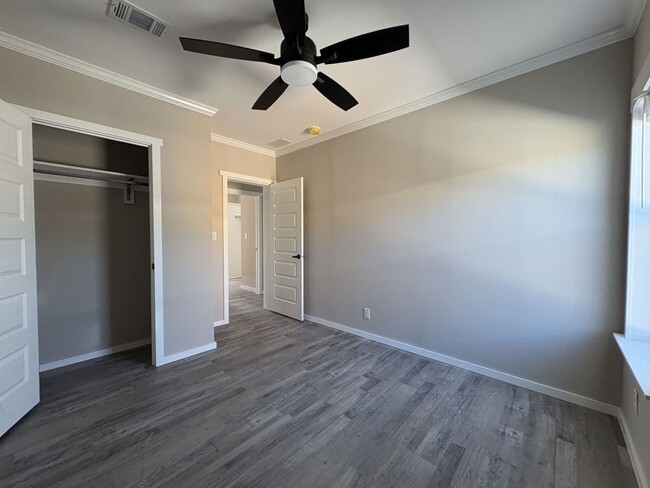 1030 Morgan Jones Dr