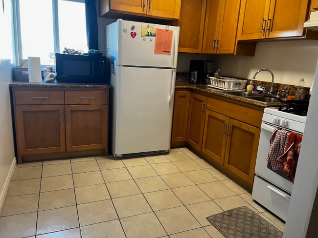 Building Photo - 4747 S Centinela Ave