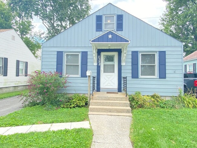 Building Photo - Update 2 bed with nice fenced yard Rental