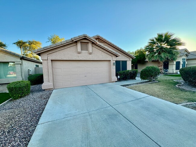 Beautiful 3 Bed/2 Bath Single Level Home I... - Beautiful 3 Bed/2 Bath Single Level Home I...