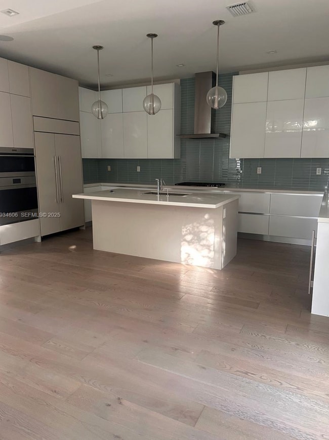 Photo - 8231 NW 48th St