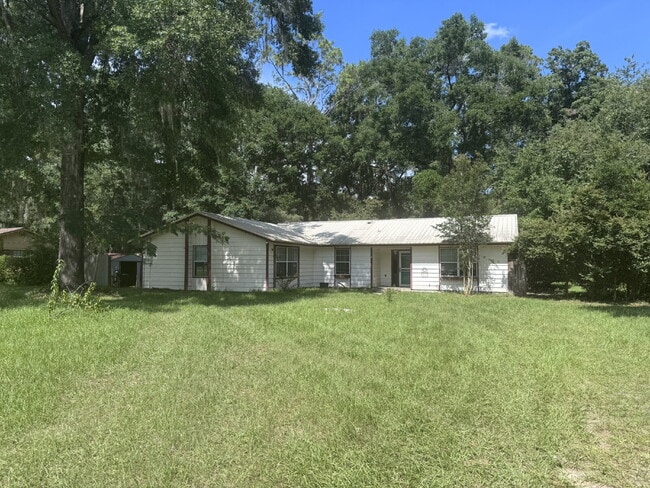 Building Photo - Charming 3-Bedroom Home with Bonus Room on...