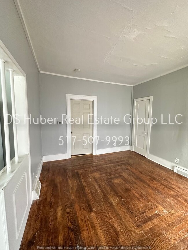 Photo - Shiawassee 521 W Building Unit Shiawassee 521 B