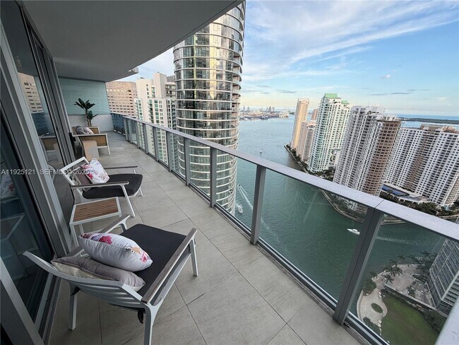 Building Photo - 200 Biscayne Blvd Way Unit 4007