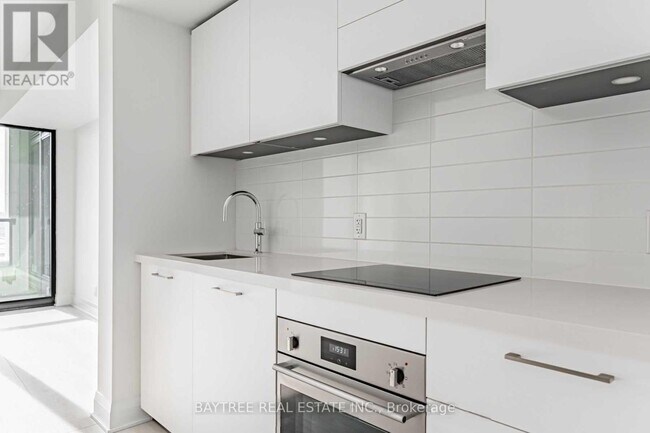 Photo - 33 Frederick Todd Wy Unit 310