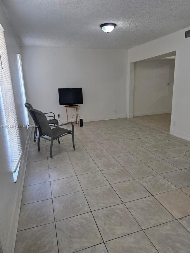 Photo - 1206 Seaview