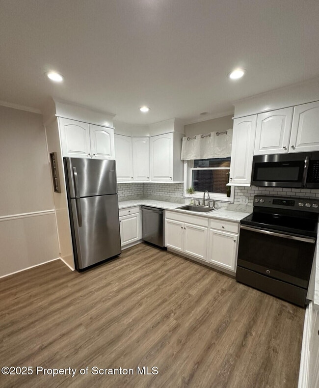 Photo - 2008 S Webster Ave