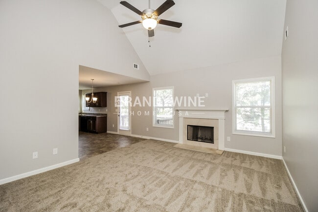 Photo - 212 Depot Ln