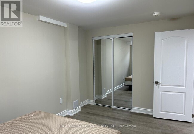 Photo - 12 Kilmarnock Cres