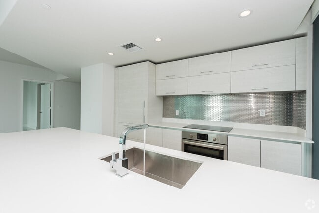 Building Photo - 1300 S Miami Ave Unit 1801 Rental