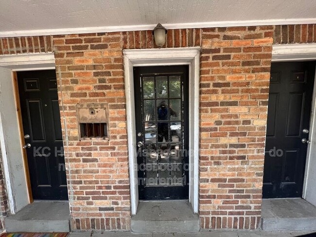 Photo - 1110 W 41st Terrace