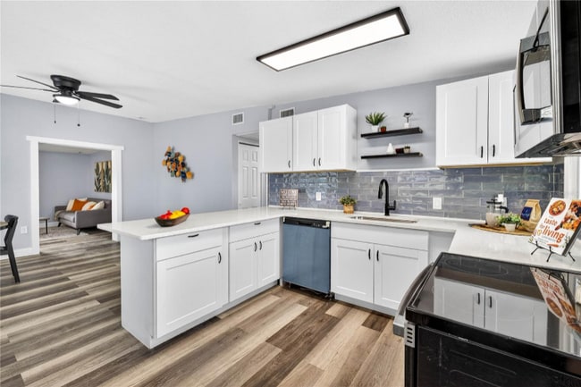 Photo - 9254 86th St N