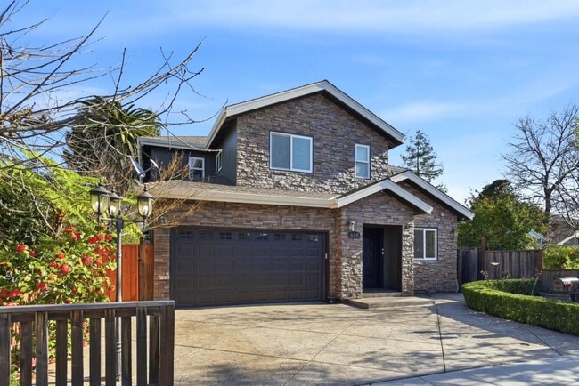 Photo - 659 Upton St